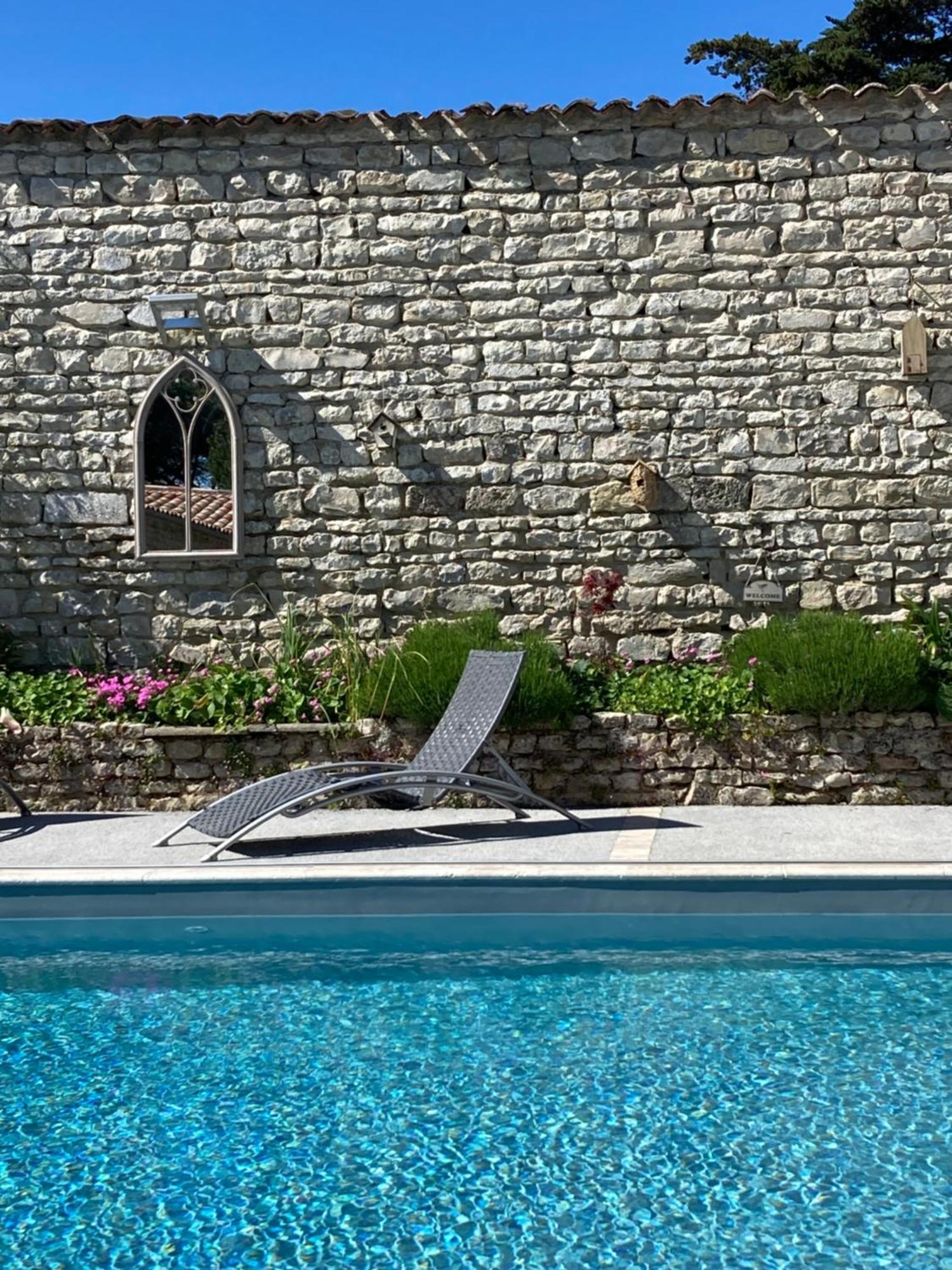 Villa Del Re 3 Face A La Piscine La Flotte Exteriör bild